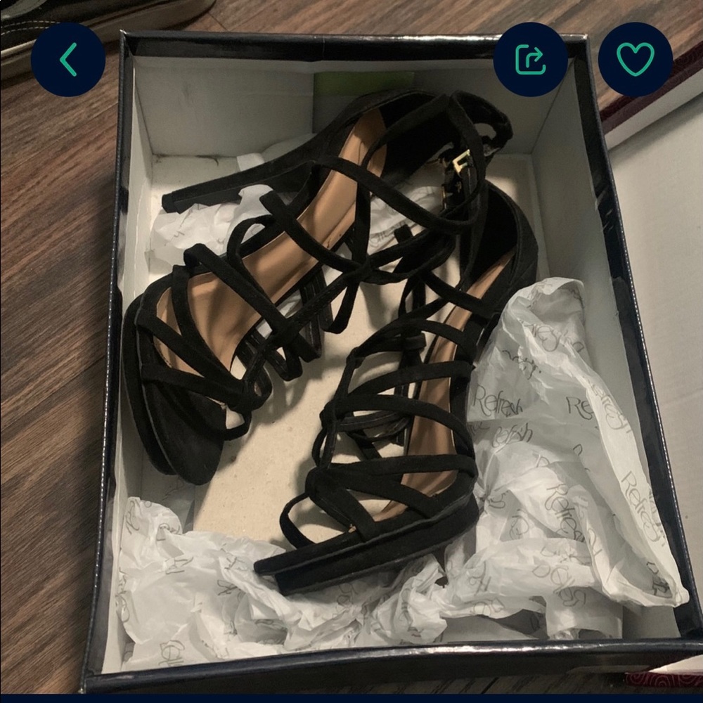 Heels - Picture 3 of 3